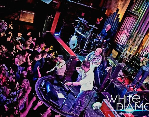 Music / Bands Listing Category White Diamond